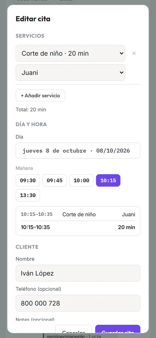 Panel en el móvil: editando una cita con el servicio, el profesional, el día y las horas libres